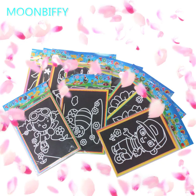 

1pcs Kids Magic Scratch Art Doodle Pad Painting Card Educational Game Toys Early Learning Drawing Toy ,Random 1pcs Designs S