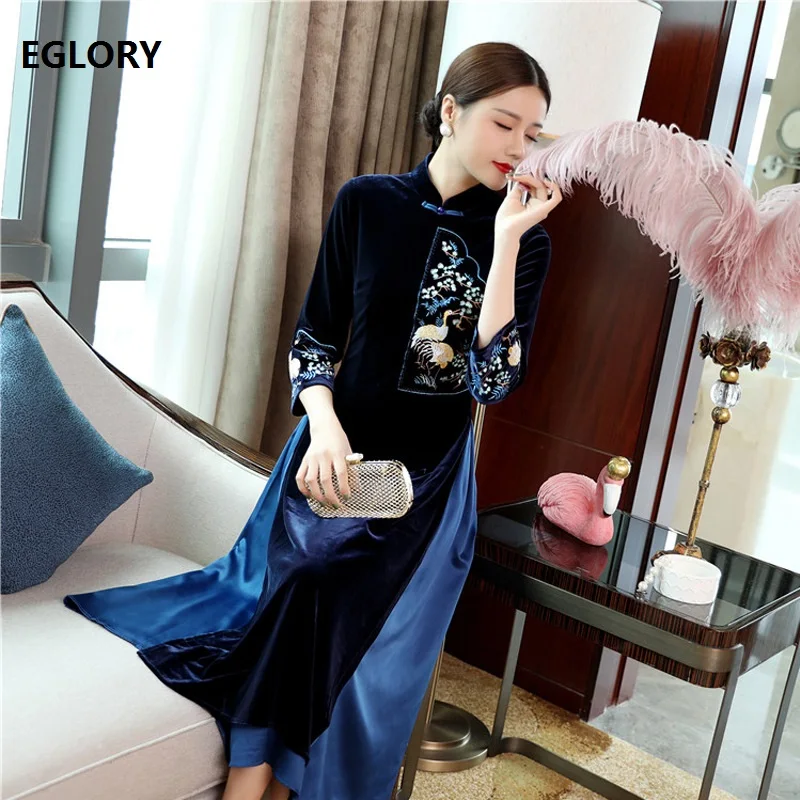

Velvet Dress 2019 Autumn Vintage Party Events Women Lurex Embroidery Three Quarter Sleeve Mid-Calf Length Blue Velour Dress 50s
