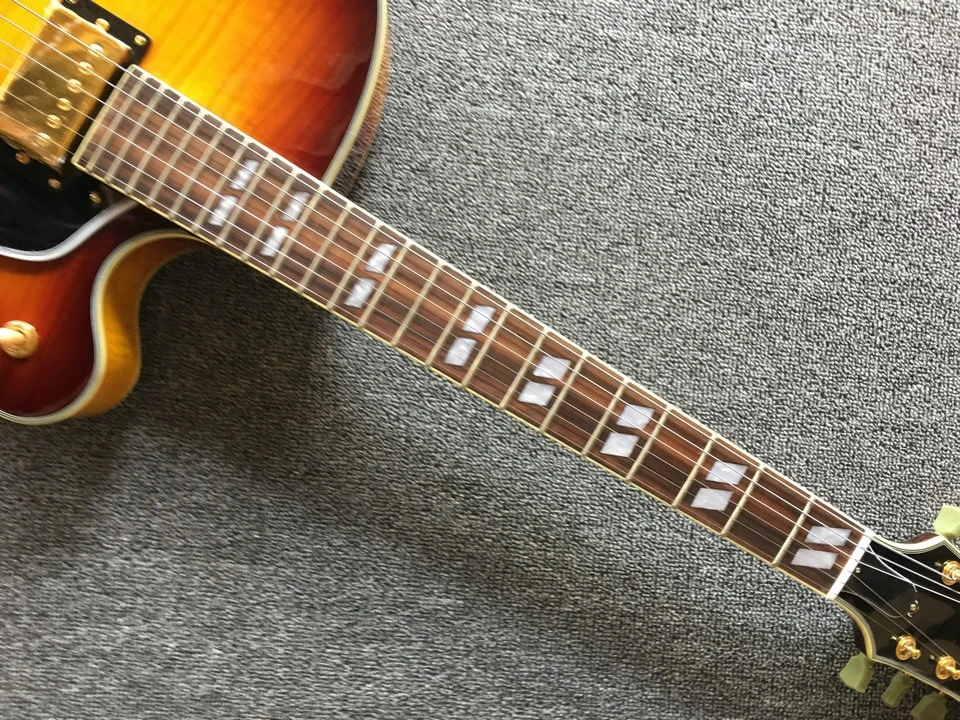 Mejores ventas de la vendimia cherryburst L5 Jazz eléctrico guitarras con Hardware de oro China OEM Guitarra izquierda disponible Disponible