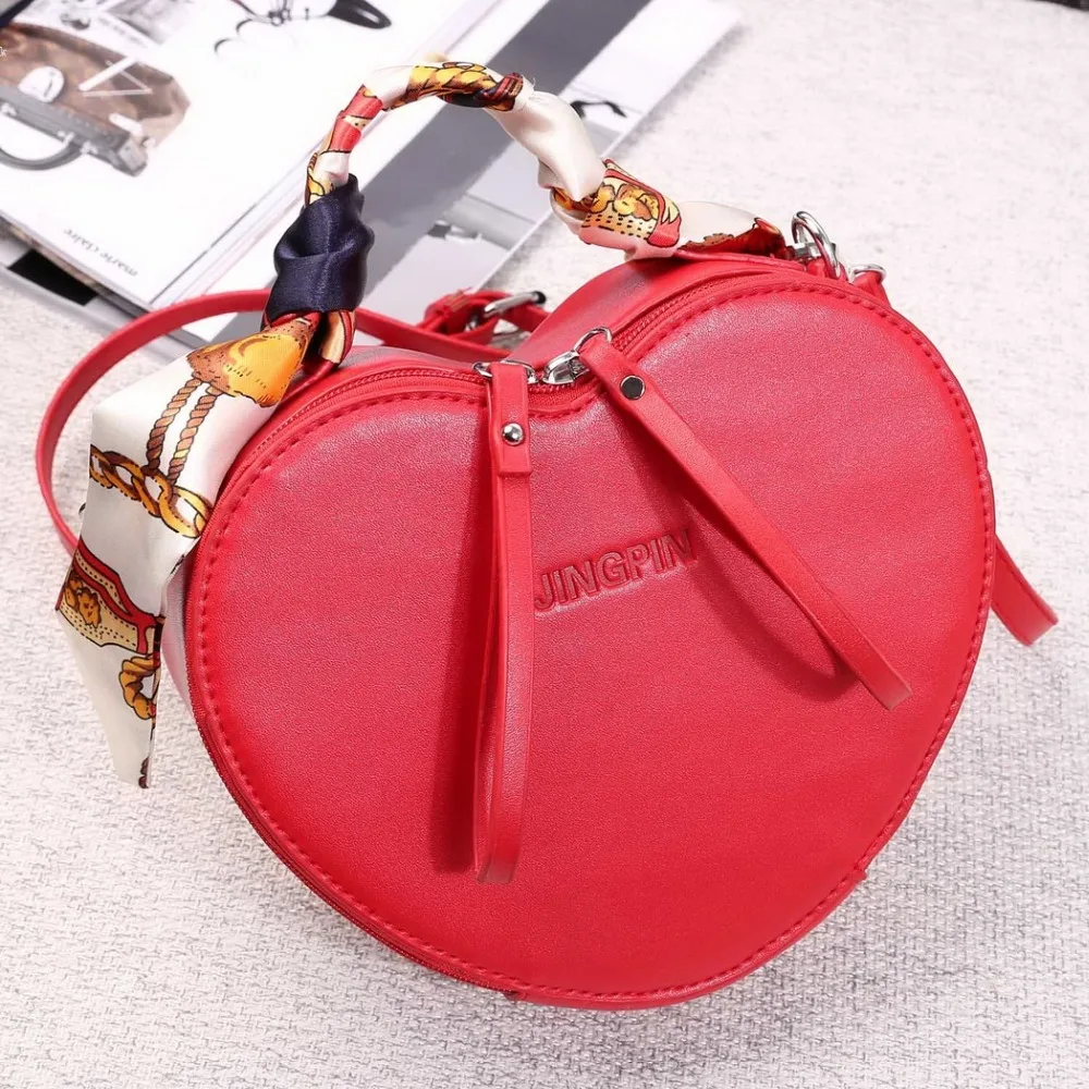 

New Women Fashion Black Red Loved Hearts shape Cute Messenger Bags Casual Lady Solid Velour Single Chains Handbags