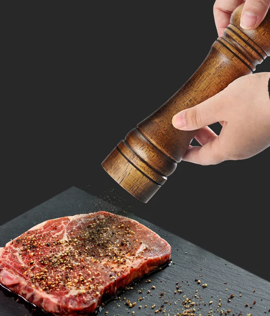 친환경적인 오크 우드 페퍼 밀과 소금 셰이커로 주방에 스타일과 기능성 더하기