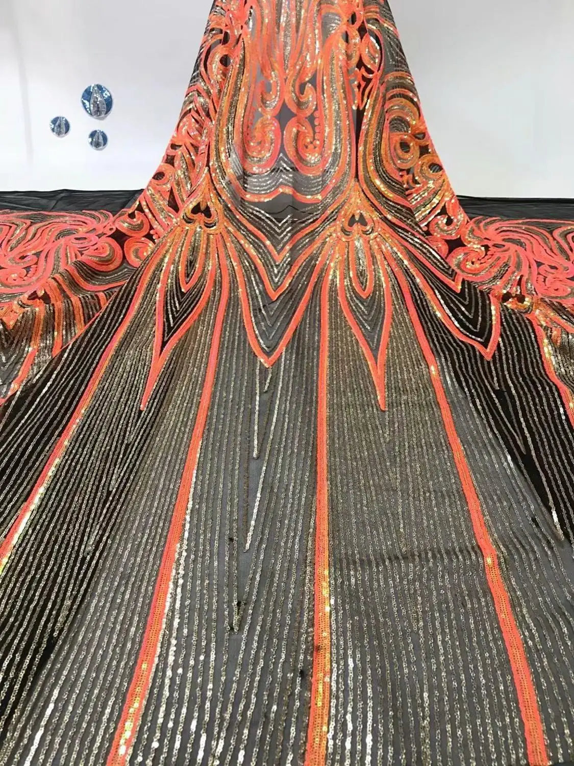 

Nigerian Lace Fabric with Sequins High Quality Sequins Lace Embroidered Fabric 5 Yards Tulle Lace Fabric for Party