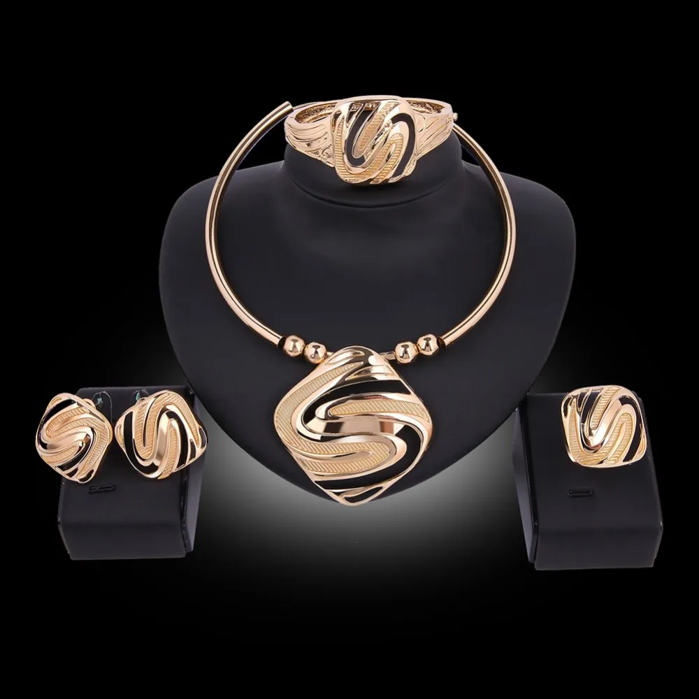 

4 PCS Jewelry Set Golden Chain Necklace Bracelet Ring Geometric Earrings Set For Women