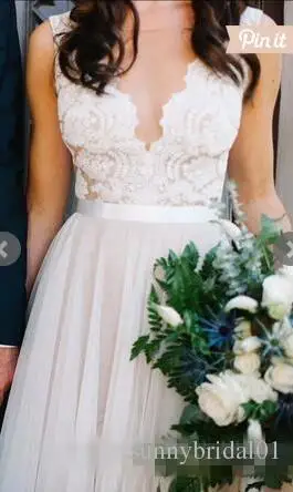 New Arrival 2017 Summer Beach A Line Wedding Dresses Illusion Bodice Lace V Neck Covered Buttons Back Modern Boho Bridal Wedding Gowns