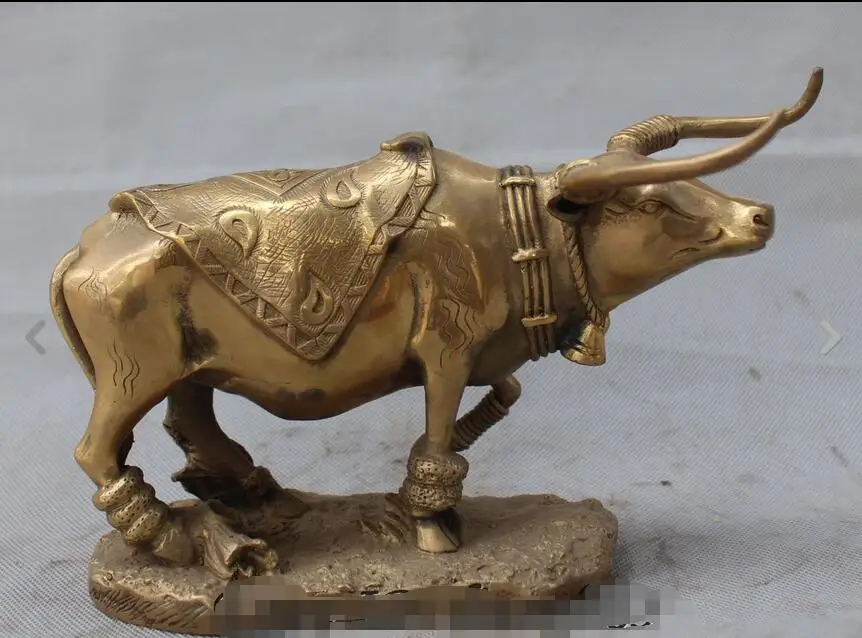 

fafa8800137<<9" Old Chinese Brass Folk 12 Zodiac Year Bull Oxen Strong Fight Statue Sculpture