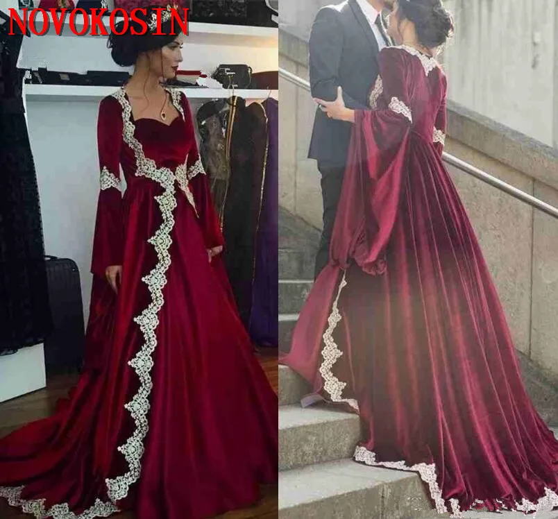 

2019 New Arabic Dubai Long Sleeves Kaftan Velvet Evening Dresses With Appliques Cloak Long Vintage Muslim Sweetheart Party Gowns