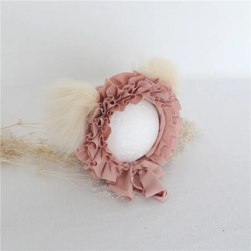 

Pink Newborn Ruffle Floral Bonnet Luxury Baby Bear Bonnet Newborn Photography Props Fluffy Pom Pom Hat Furry Baby Girl Hat Cap