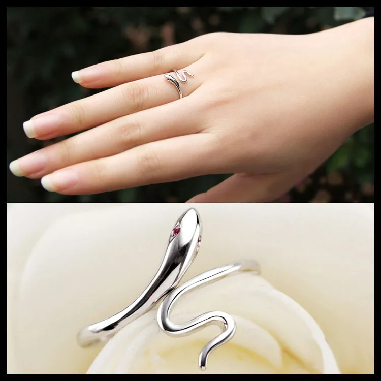 

Fashionable Soft Snake Shaped Woman Ring - Color Silver Newly Arrival Hot Selling