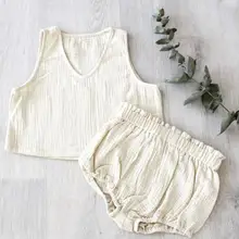 Ins/ г. летняя одежда в европейском и американском стиле для маленьких мальчиков и девочек, топы и шорты с v-образным вырезом, одежда