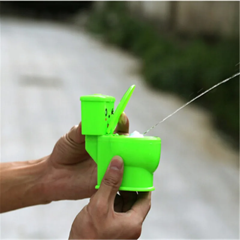 new mini spray water jet toilet Moving the nozzle funny trick playing