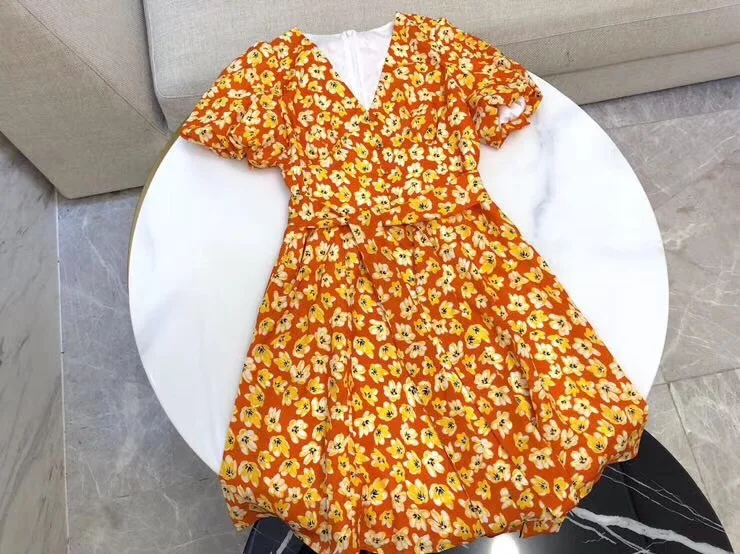 

2019 short sleeve v neck dress
