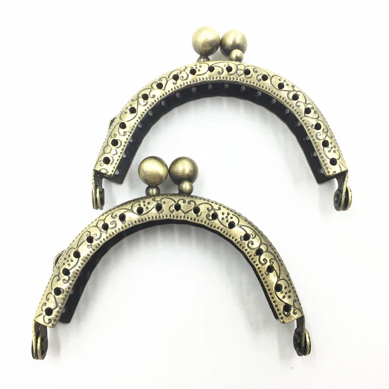 

Mini Bronze Tone Metal Frame Pattern Kiss Clasp Arch DIY Casual Coin Purse Bag Wallet Lock Buckle Handbag Clutch Handle 6.5cm