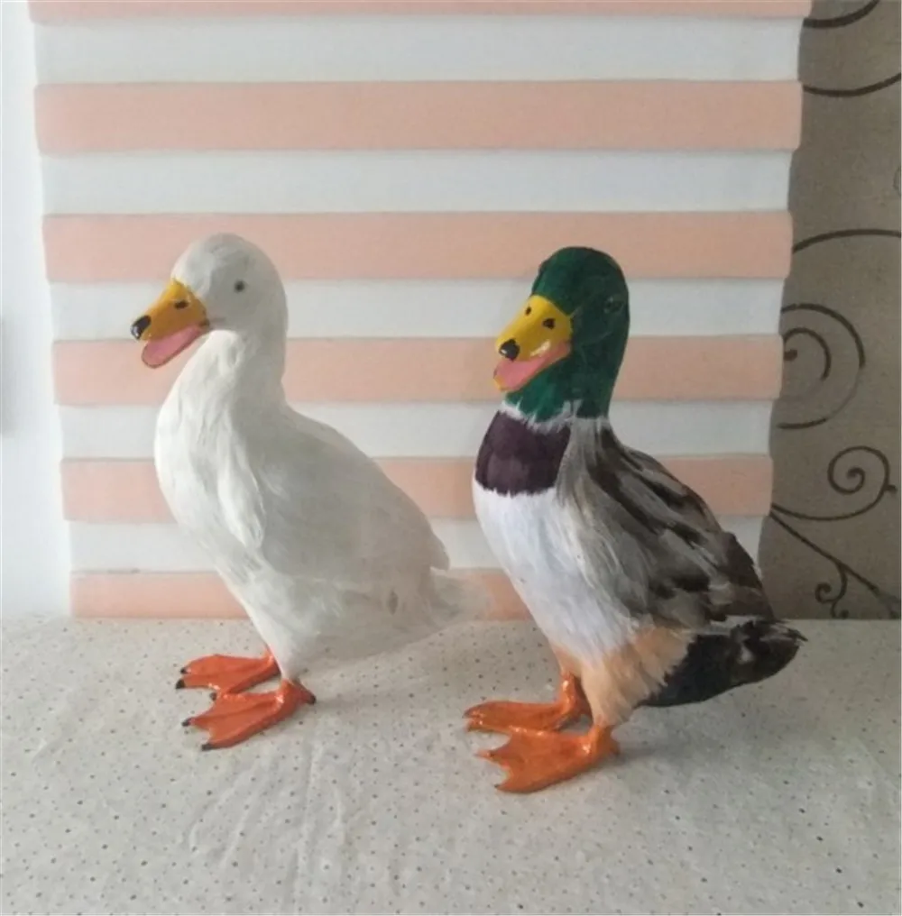 Fancytrader Simulation Animals White Duck Decoration Toy Made of Plastic&Feathers Goose Doll Model Teaching Props Kids Gifts 24x27cm1