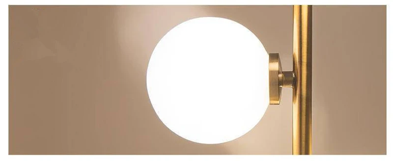 Post современный творческий светодиодный настольная лампа молочно-матового Стекло абажур gold Позолоченный роскошные украшения дома Спальня