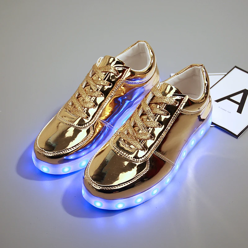 Espere Mirar Plasticidad 7ipupas últimos zapatos led de Color dorado para niños con luces luminosas  zapatillas de simulación únicos niños niñas zapatillas brillantes para  niños|kids led shoes|children glowing sneakersled kids shoes - AliExpress
