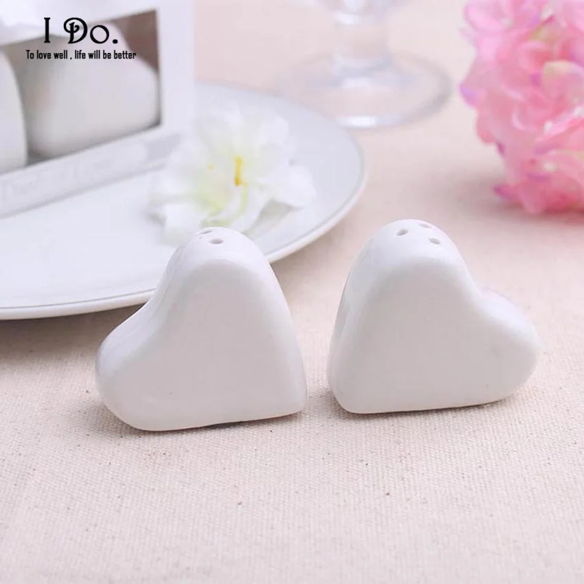 Free Shipping Heart Shaped Salt & Pepper Shaker Wedding Favors And