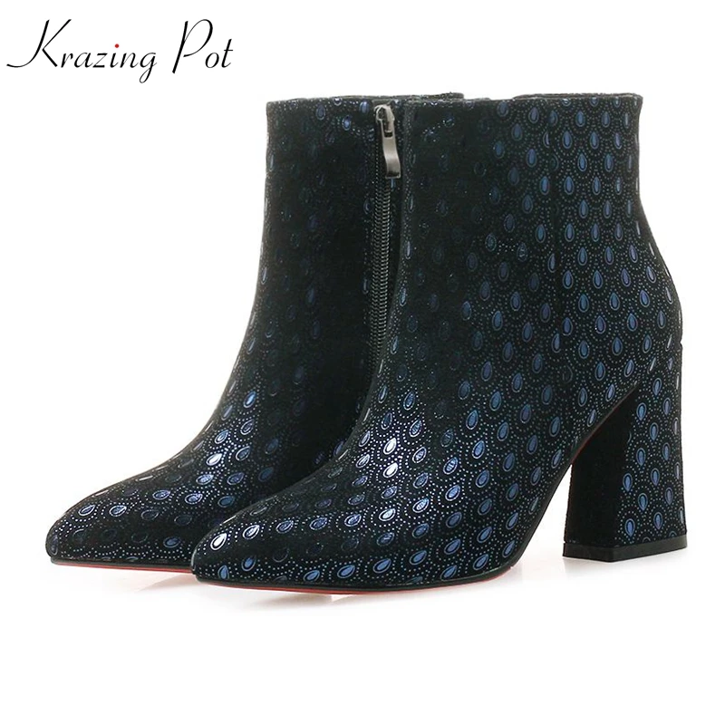 

Krazing Pot new sheep leather movie star peacock pattern keep warm boots style pointed toe gladiator high heels ankle boots L23