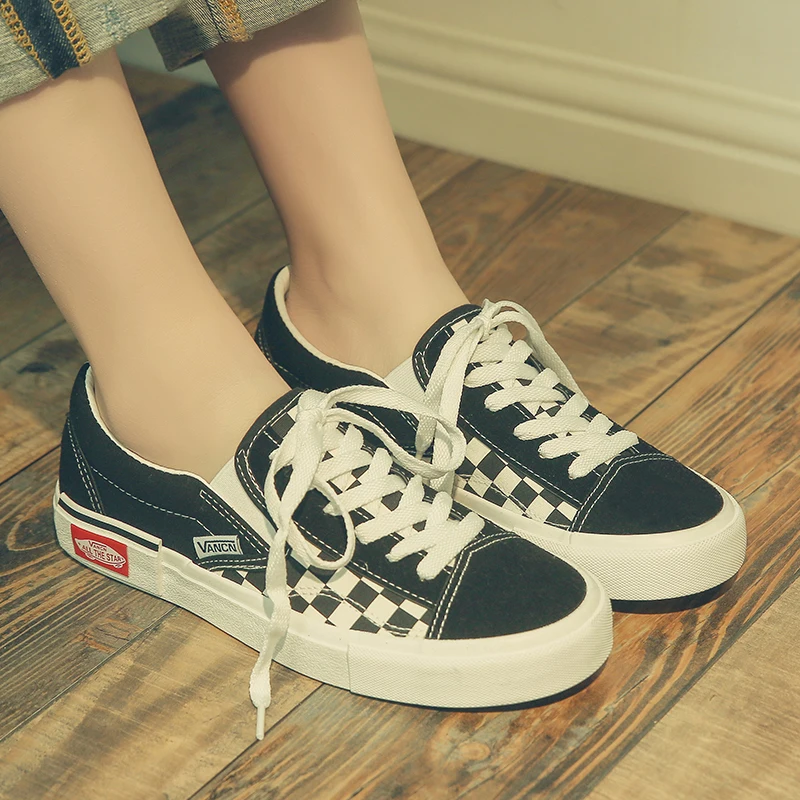 

2019 Spring Canvas Shoes Men Casual Shoes Men's High Quality Lace-Up Black White Plaid Sneakers Unisex Flats Skate Couple Shoes
