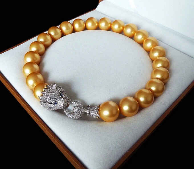 

A HOT 20mm gold yellow shell pearl inlay zircon leopard head LUXURY necklace