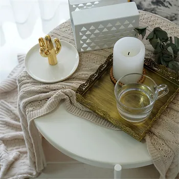 

Nordic Metal Lace Hollow Storage Tray Chic Ins Brass Fruit Cake Dessert Plate Square Retro Gold Jewelry Display Tray Home Decor
