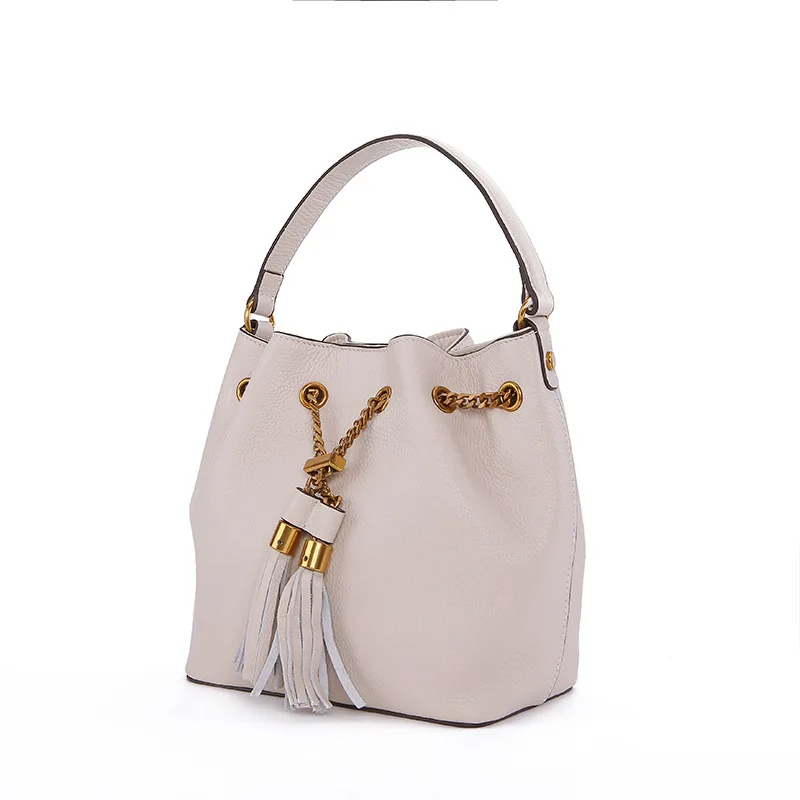 Newest Fashion Style Women Bucket Bag Famous Brand Design Leather Shoulder Bag Tassel Chain Crossbody Bag for Lady Girls Newest Fashion Style Women Bucket Bag Famous Brand Design Leather Shoulder Bag Tassel Chain Crossbody Bag for Lady Girls