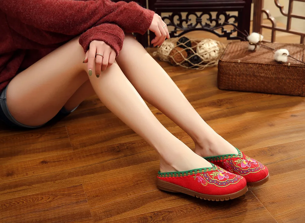 Женские шлепанцы; сезон лето; винтажные женские сандалии в стиле бохо с вышивкой в китайском стиле; большой размер 43