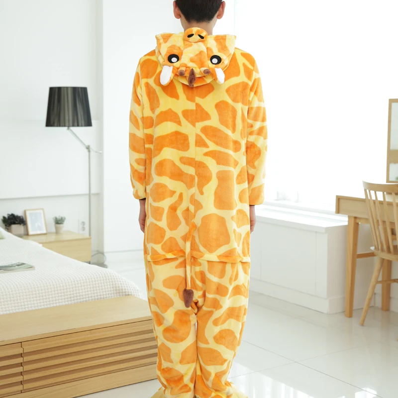 Kawaii Flannel Pijama kigurumi For men Minion Panda Tiger Giraffe Onesie Adult Sleepwear Couple Pyjamas Halloween Party Jumpsuit (10)