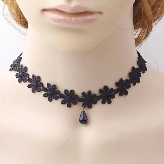 

Stylish Pendant Necklace Women Necklaces Gothic Lace Chain Ladies Jewelry Gift Choker Pendant Couple Collares De Moda 2019 L0709