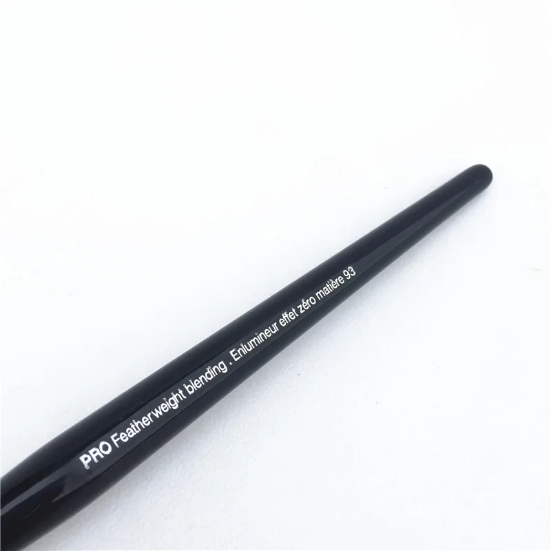 Sephora PRO Featherweight Blending Brush #93 _ 4