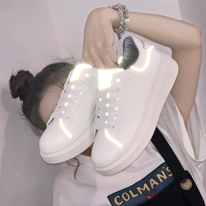 

High version! McQueen small white shoes female 2019 new Korean version of the thick en wild couple shoes