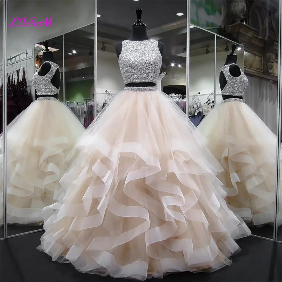 Cristalli di lusso due pezzi abito da ballo abiti Quinceanera o-collo in rilievo aperto indietro abito da spettacolo Organza a strati lunghi abito dolce 16