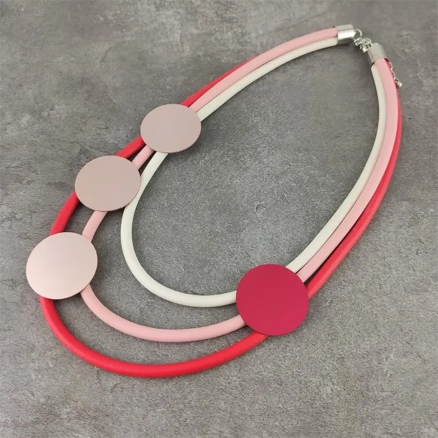 

Punk Style Multi Row Red Rubber & Rounds Matt Silver Metal Necklace Light Jewelry All-match Summer Beach Fashion Jewelry