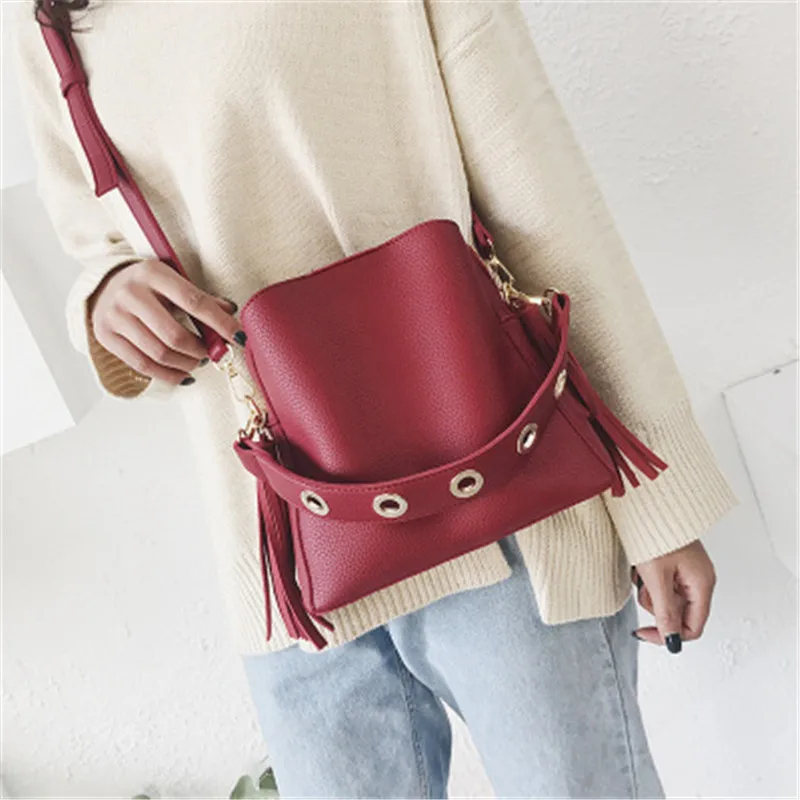 

Brand Tassel Shoulder Bag Female Vintage Crossbody Bags For Women 2019 Bucket Bag Handbags Designer Scrub Daily