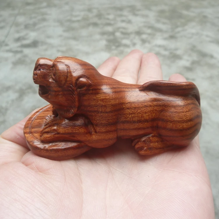 

Natural red wood acid wood carving, Zodiac money tiger, wood carving ornaments, decorative arts and crafts