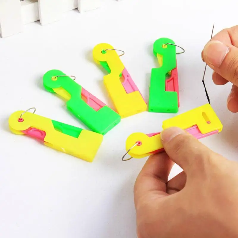 

20 PCS Elderly Easy To Use Automatic Needle Threader Thread Guide Needle Device #52217