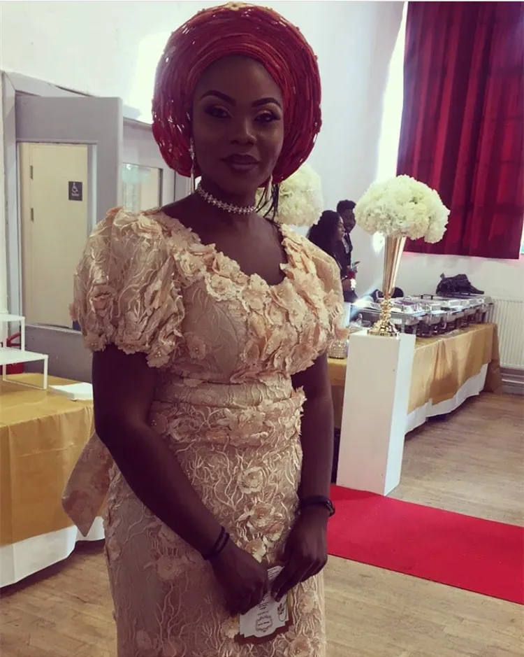 

2018 High quality african french beaded lace fabric African Guipure Embroidered 3D applique Lace Fabric for party dress
