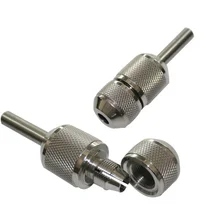 Высокое качество татуировки нескользящие носки 1 шт./лот с накатанной головкой Twist с встроенной функцией спуска затвора держатели для тату-машинок Профессиональный Нержавеющая сталь с фокусным расстоянием 25 мм