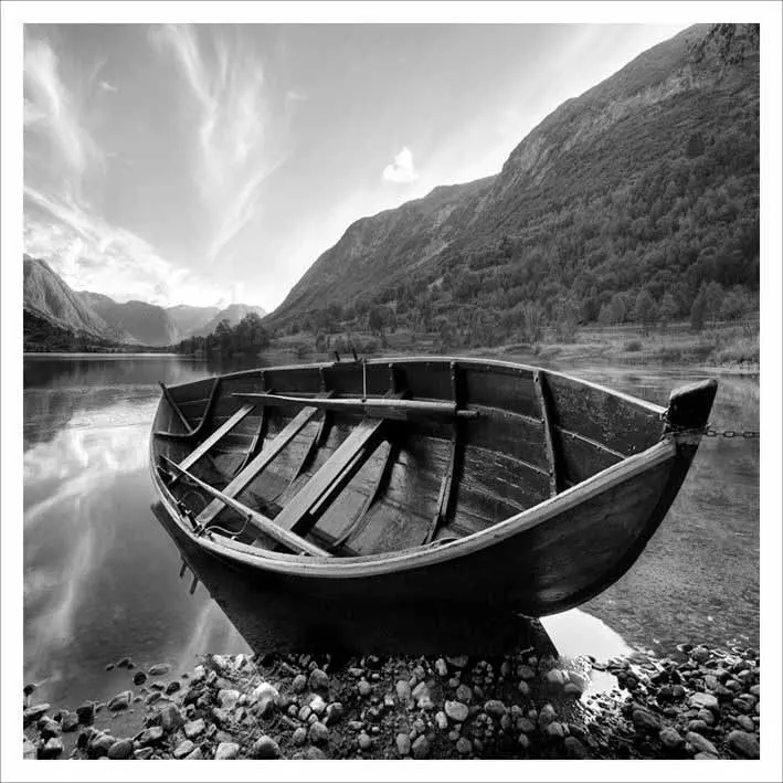 gray boat-3