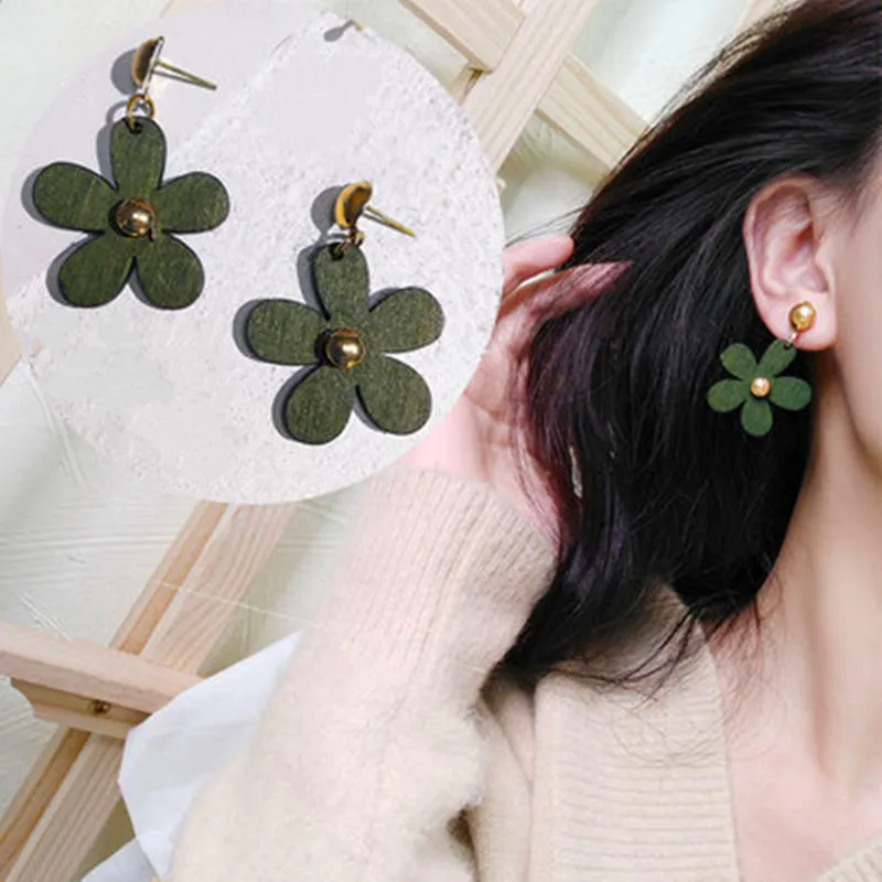 

New Fashion Brincos Cute Green Flower Earrings For Women Girls Sweet Stud Earrings Femme Brinco Wholesale Jewelry