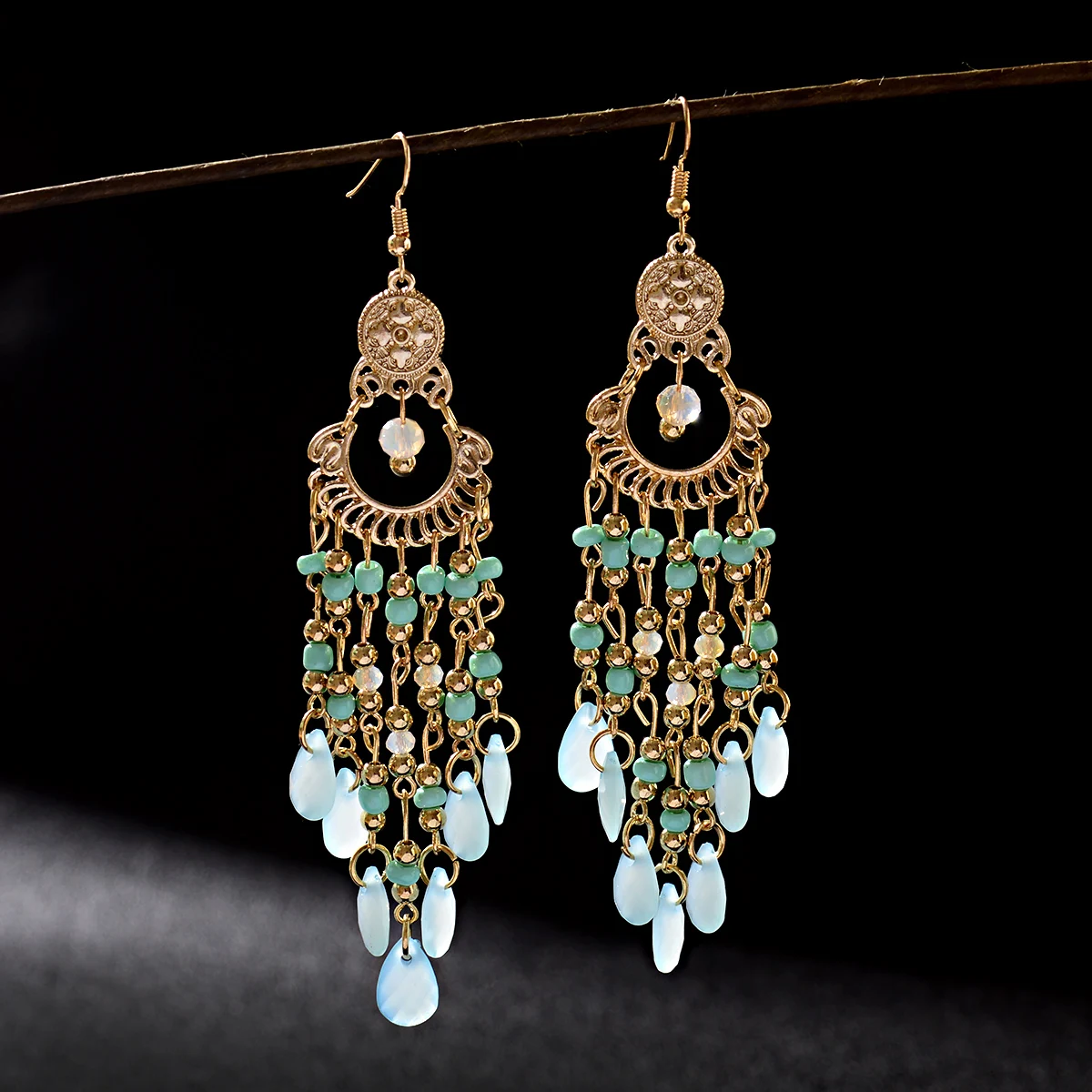 Classic Trendy Women’s White Crystal Long Tassel Earrings 2019 Fashion Jewelry Bohemia Beads Wedding Earrings Hangers