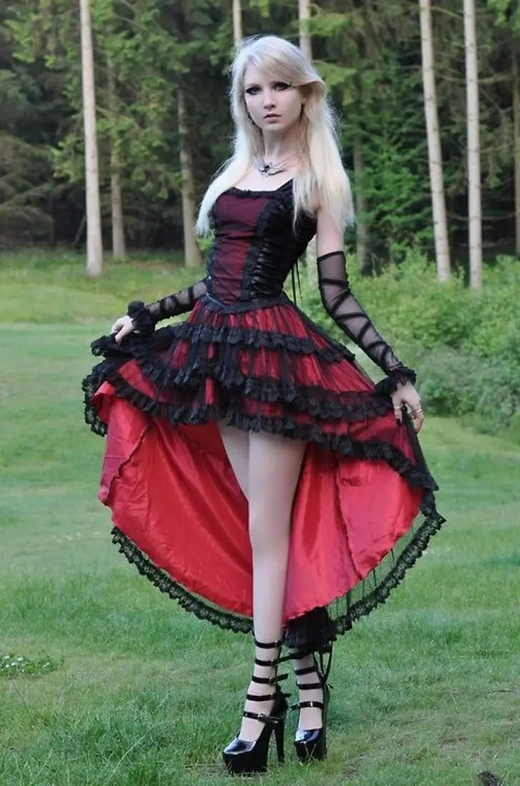 Red and black gothic prom dresses Red and black gothic prom dresses
