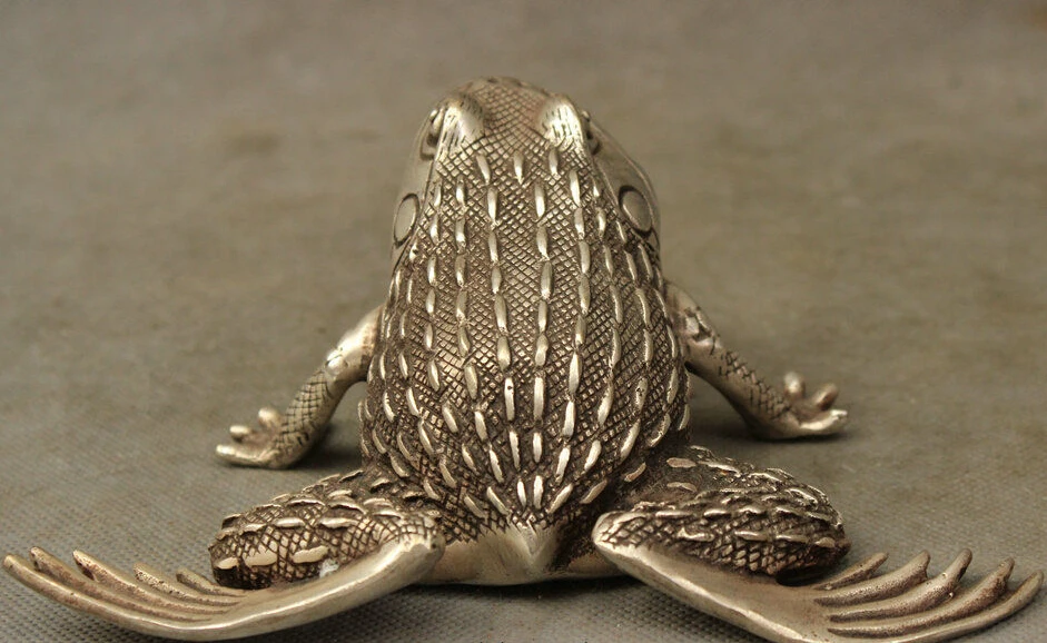 

Chinese Silver Folk Wealth Hoptoad FengShui Jump Frog Statue Box Incense Burner