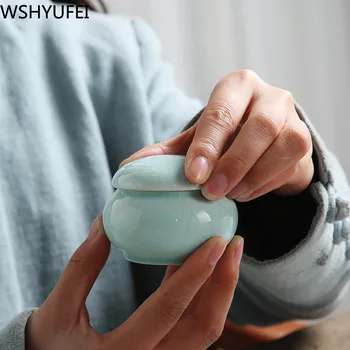 

2pcs/lot Chinese ceramic mini storage tank with lid seal moisture proof medicine cans powder tea cans home decorations WSHYUFEI