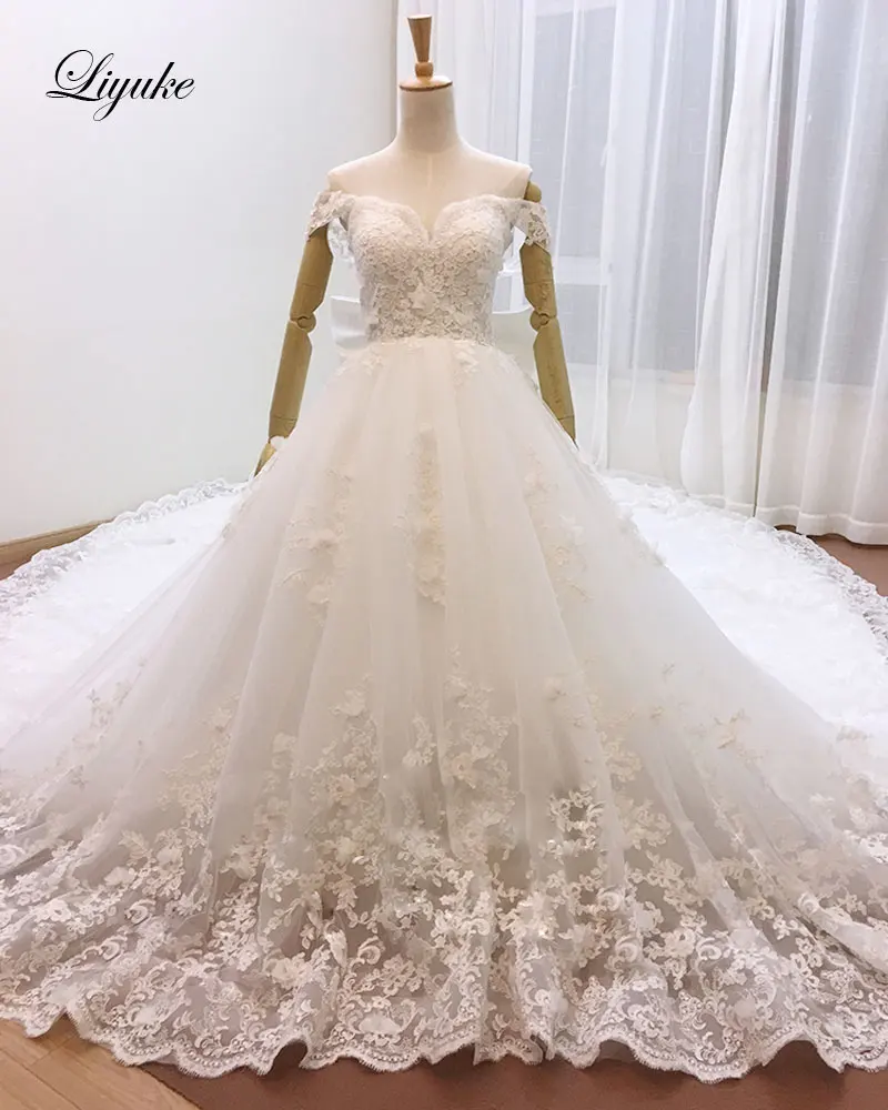 sweetheart ball gown wedding dress