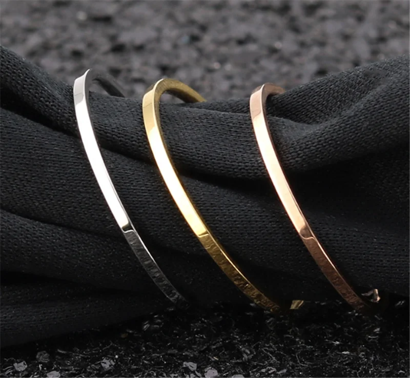 

Promotion Titanium Steel Silver Rose Gold Color Anti-allergy Smooth Couple Wedding Ring Woman Man Fashion Jewelry
