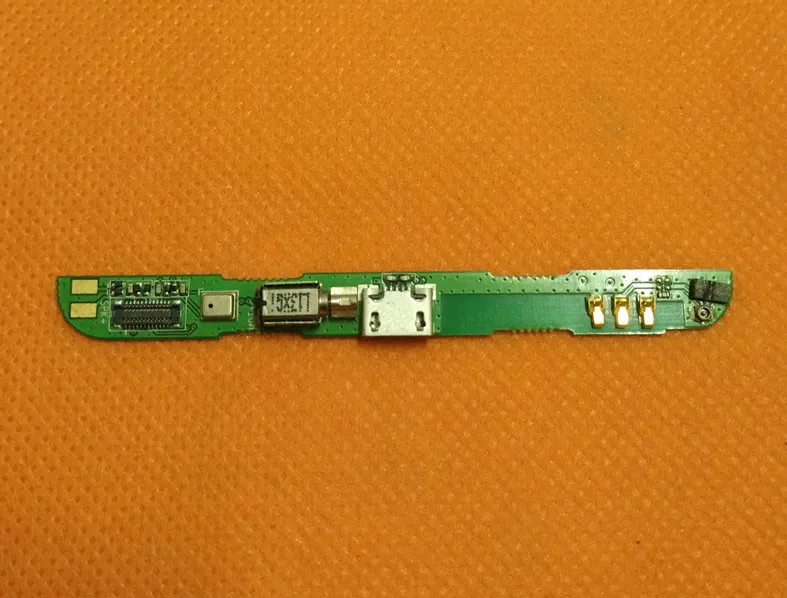 Б/у оригинальная зарядная плата с разъемом USB с микрофоном для POMP C6 MTK6589T четырехъядерный 5," FHD 1920x1080