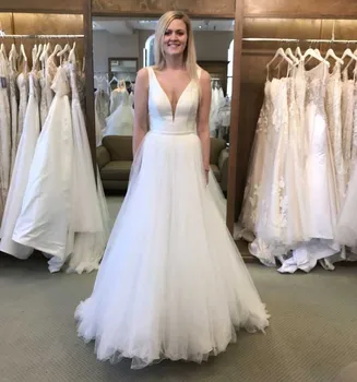 

2019 A Line Sexy V Neck Beach Boho Wedding Dress Satin Top Tulle Skirt Backless Wedding Gown Boho Bride Dress Robe De Soiree