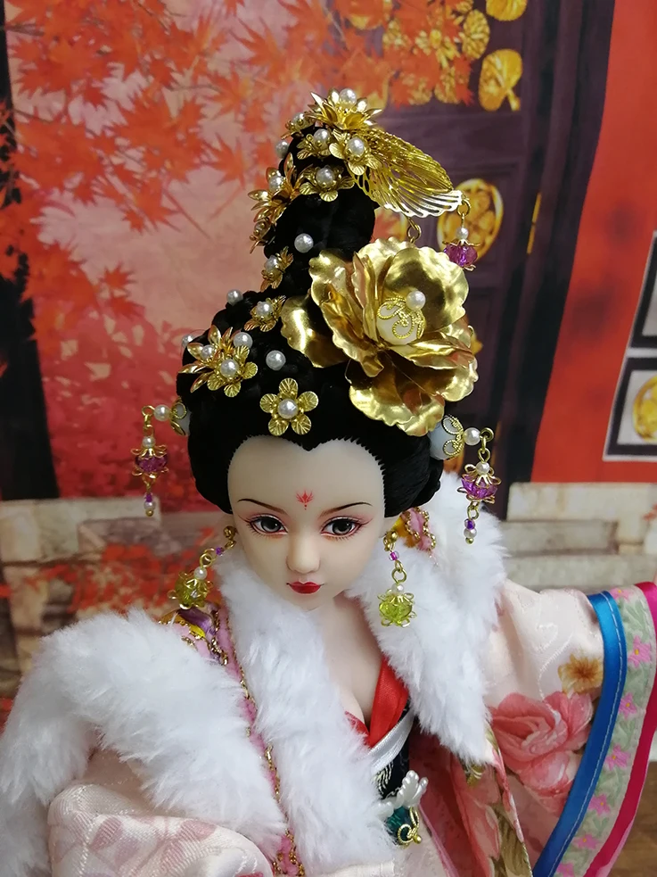 dolls and soft toys