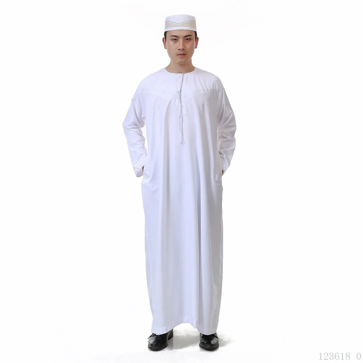 2018 Summer Hot Sale Adult Polyester Islamic Abaya robe Mens Muslim Thobe Clothing Men Ethnic