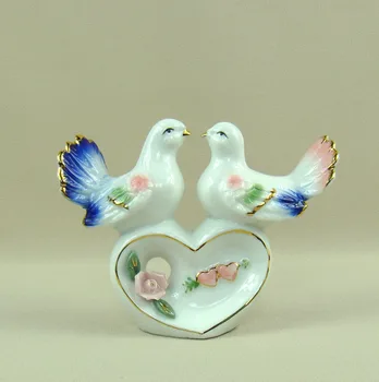 

Porcelain Bird Lovers Miniature Ceramic His Hers Heart Model Decor Craft Ornament for Wedding Gift and Valentine's Day Souvenir